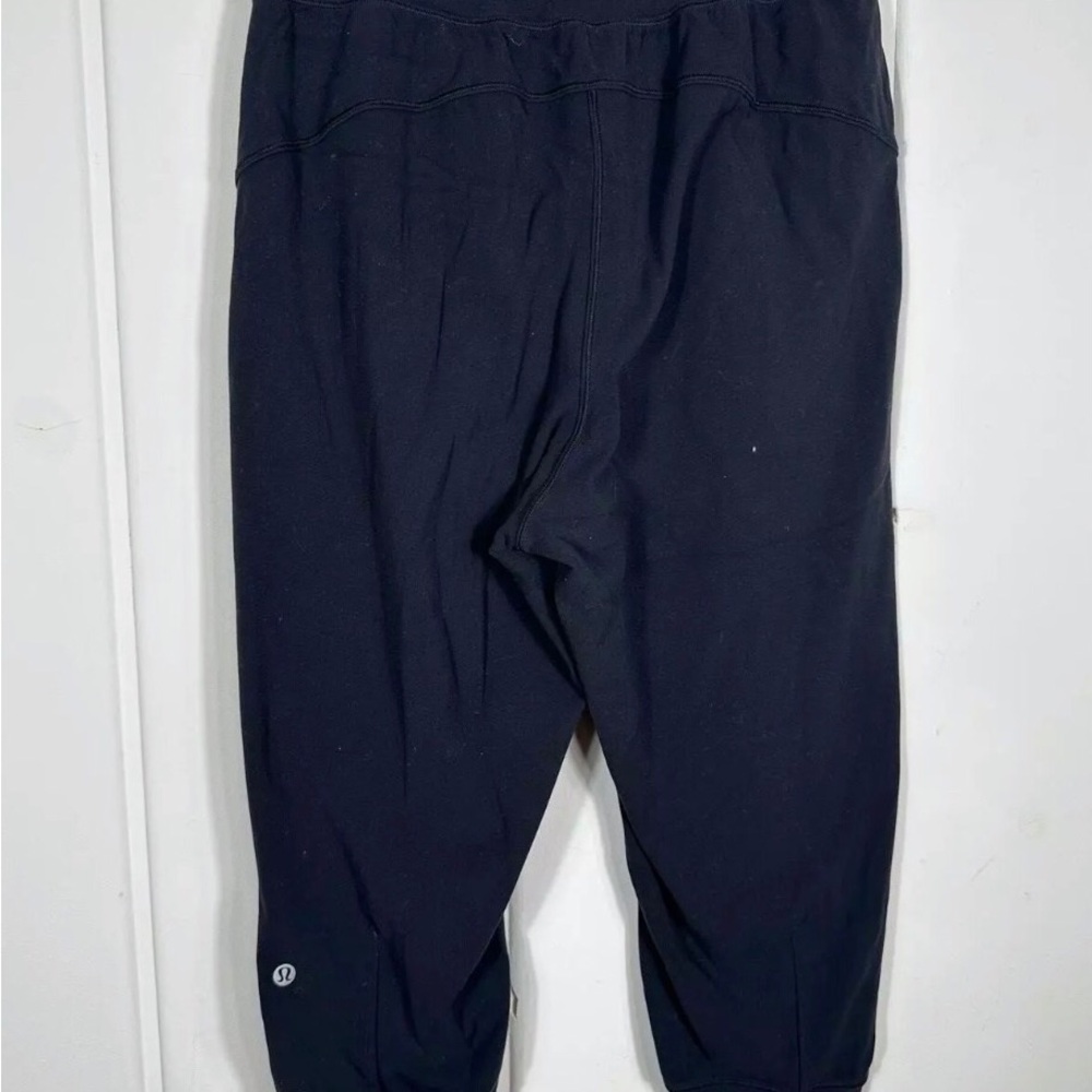 Lululemon joggers (2018) size 6 - Picture 2 of 6